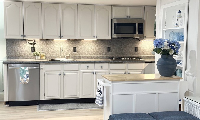 College Hill Apartamento | The Underwood-Hale House