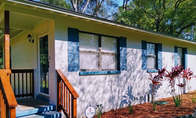 Magnolia Gardens Casa | The Urban Budget Bungalow