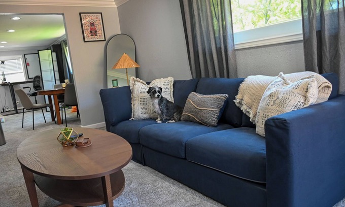 Richland Hills Casa | The Urban Oasis: Pet-friendly, Full Kitchen, Pool, Office Space!
