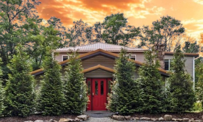 Melcroft Apartamento | Mountain Views |Seven Springs, Hike, Hot Tub & Sauna