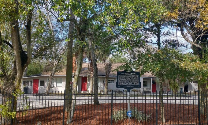 Jacksonville Casa | The Van Zant House