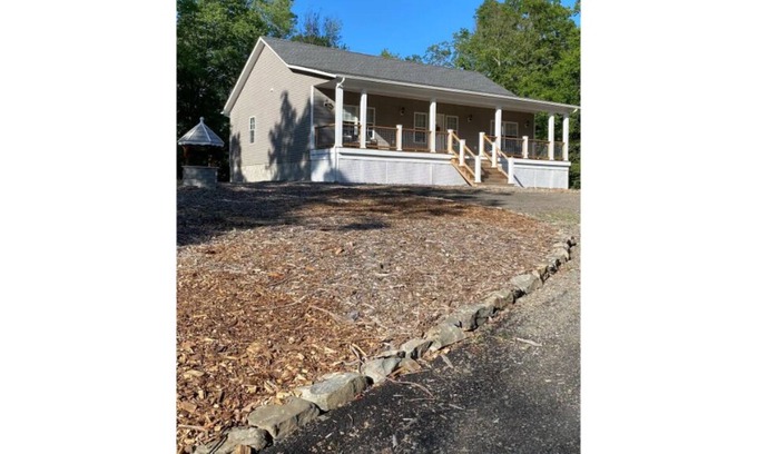 Hyde Park Casa | The Veteran’s Project is a home on over 100 acres