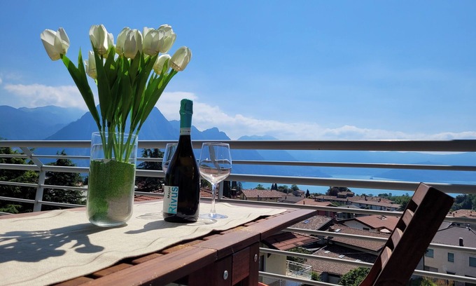 Solto Collina Apartamento | The View Mountain Lake Iseo Hospitality