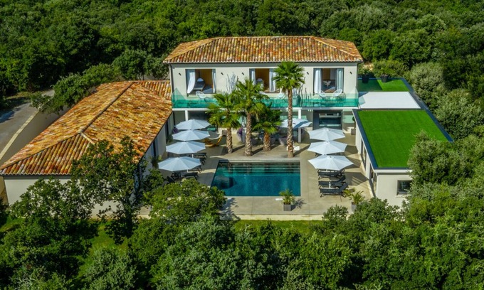 Chamaret Villa | La Villa de la Maison d'Ambrine 5 estrellas