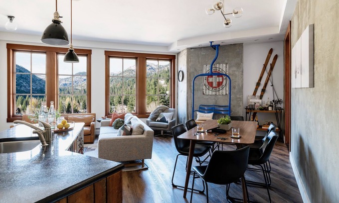 Olympic Valley Condominio | The Village at Palisades Tahoe, Bldg 4 - Mountain Modern
