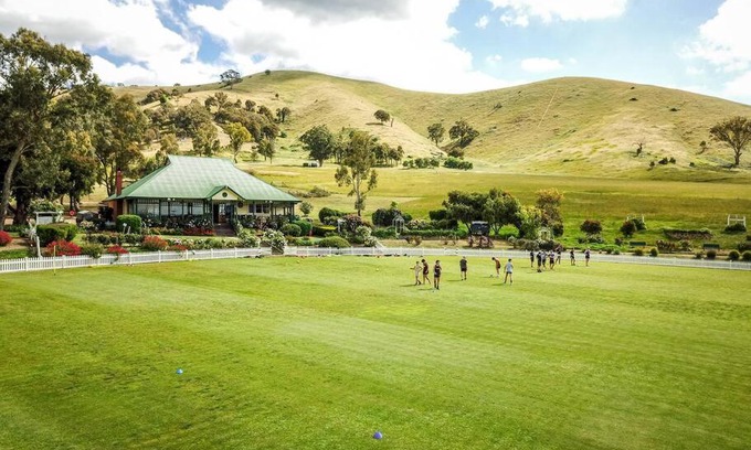 Strath Creek Casa | The Village Green Estate