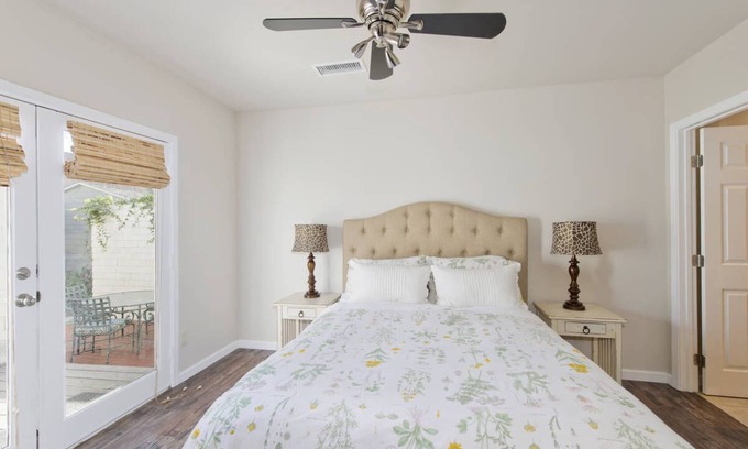 Village of La Jolla Casa | The Village Retreat - La Jolla