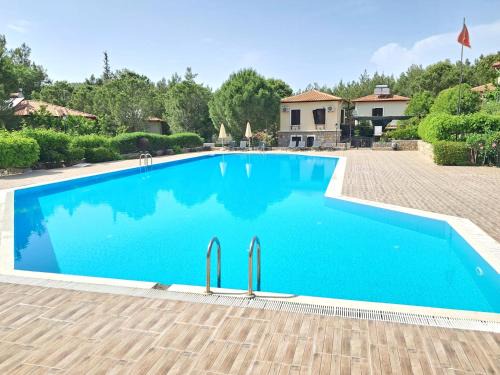 Oludeniz Apartamento | The Villages ,C2 Suite Apart , Havuz, Balkon, Peyzaj
