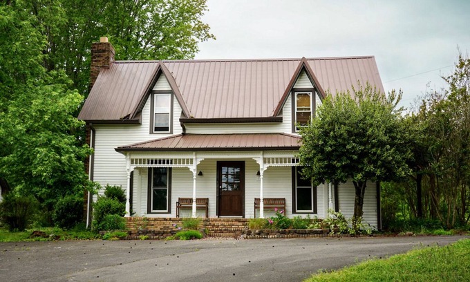 Ashland City Casa | The Vintage Inn - Nashville Private Lake Getaway
