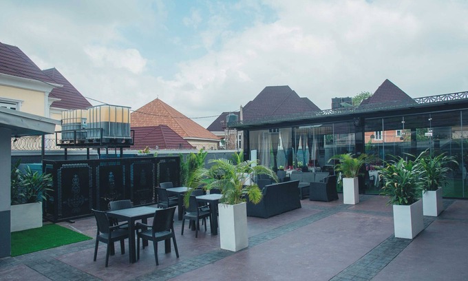 Onitsha Apartamento | The Violets Hotel and Apartments