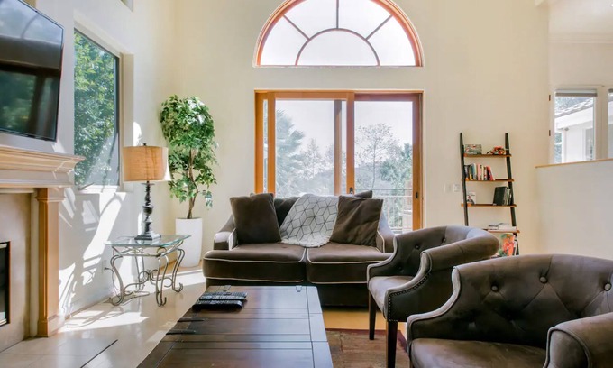 Malibu Casa | The Vista Malibu Mountaintop Retreat Villa & Garden