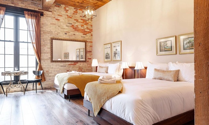 Stratford Condominio | The Wallace Suite - Stratford