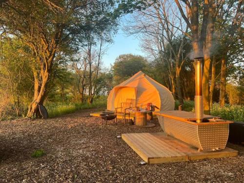 Brackley Otro | The Warren, Hot Tub and wood burning stove