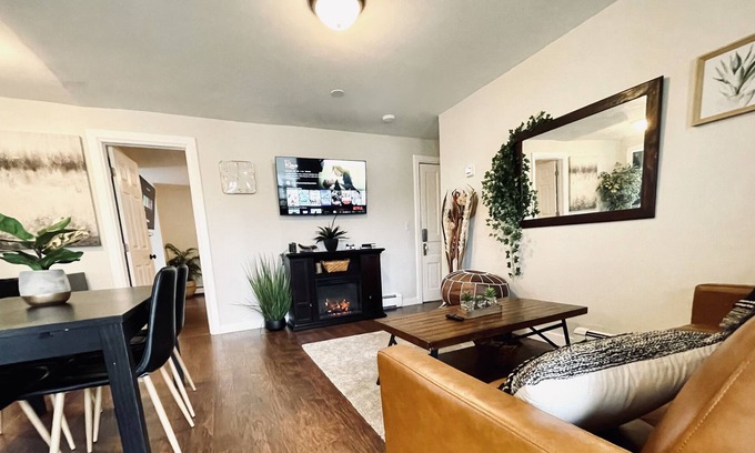 Warwick Apartamento | The Warwick Flat - Dead center of The Village!