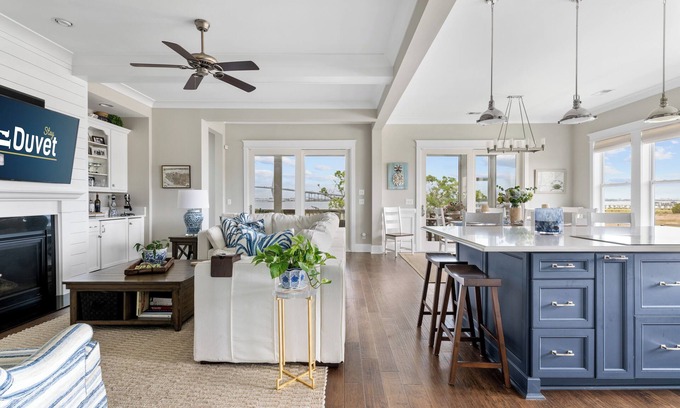 Charleston Casa | The Watch - ¡En el agua con hermosas vistas del atardecer!