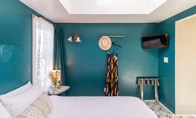 Petaluma Apartamento | The Water Tower on 7th Street