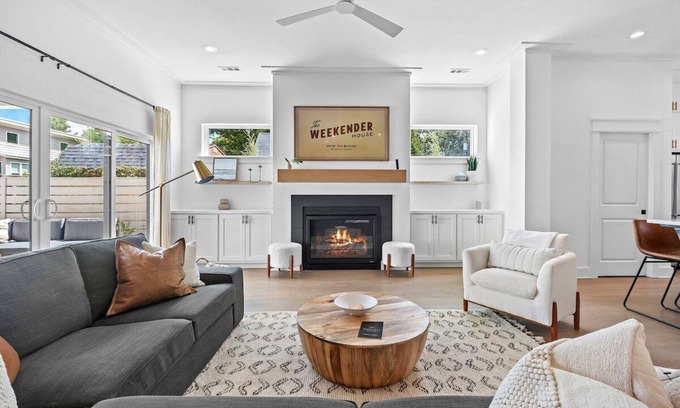 Downtown Casa | The Weekender House - Pool - Downtown