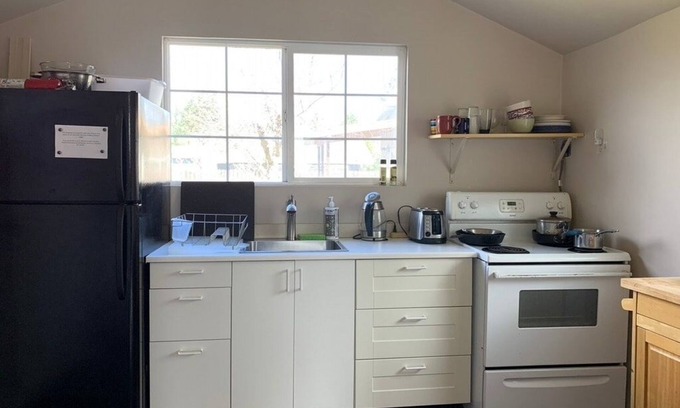 Middletown Casa | The Well House with outdoor seating and loft!