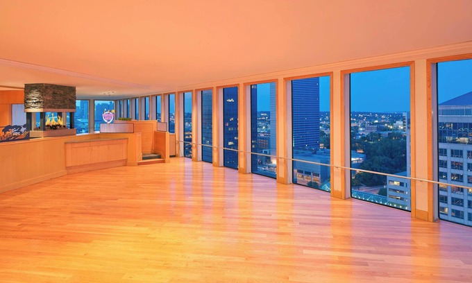 Crown Center District Hotel | The Westin Kansas City at Crown Center