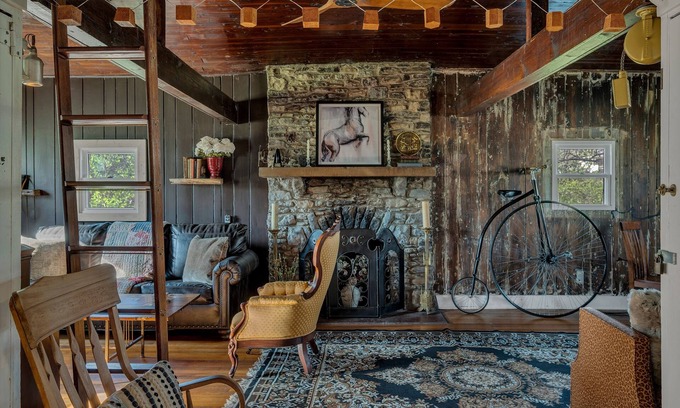 Madison Casa | The Whiskey River Lodge