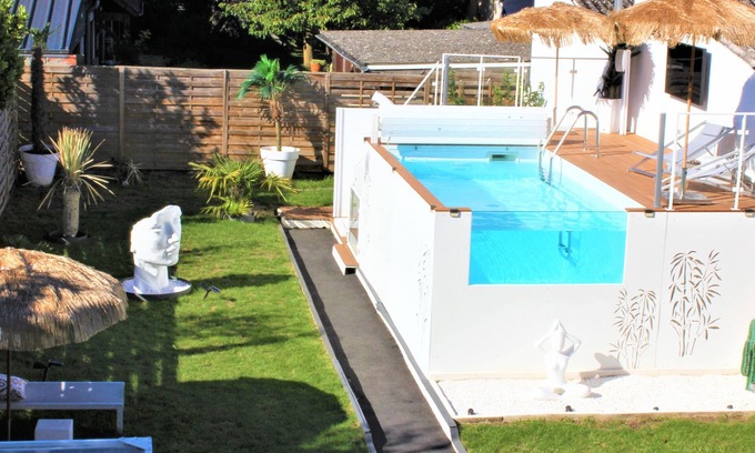 Chateauroux Casa | El espacio verde del garaje White Home Broadway