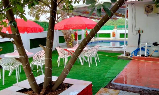 Karjat Casa | The White House Retreat Poolvilla
