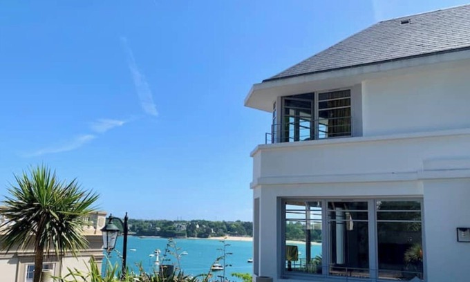 Saint-Igneuc Casa | The White Villa- Sea view and Garden
