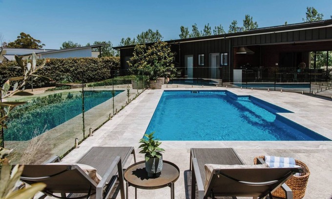 Bombira Casa | The Wine Manor Lavish Poolside Living