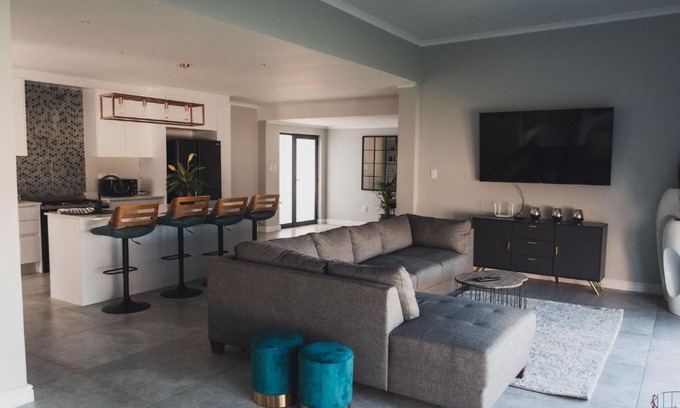 Trawal Casa | The winelands