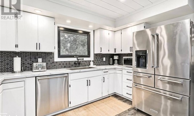 Collingwood Chalet De Esquí | 🌲The woodlands retreat🌲SLEEPS 20! HOT TUB! SAND VOLLEYBALL COURT