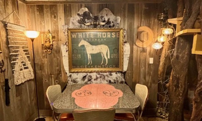 Huntsville Casa | The World-Famous Cowboy Hat House