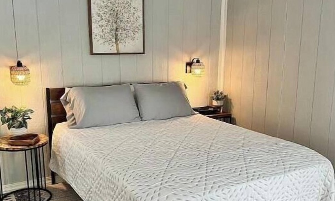 La Follette Casa | The Wren’s Nest