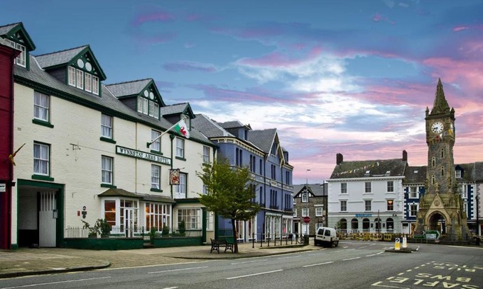 Machynlleth Hotel | The Wynnstay