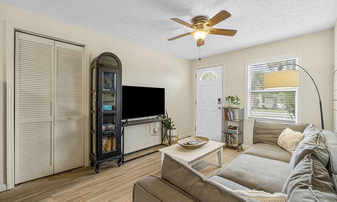 Panama City Beach Cabaña | The Yard 2 Bedroom Cottage