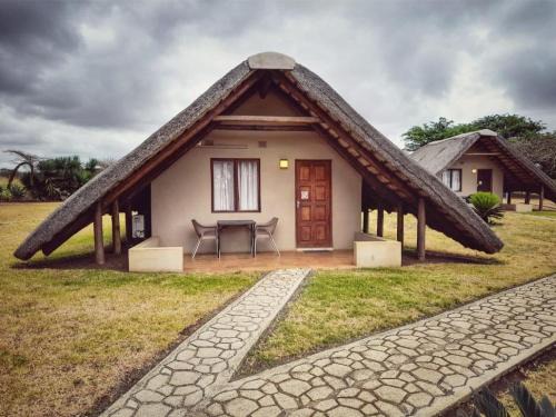 Jozini Cabina | The Baobab Inn