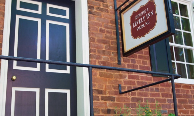 Winston - Salem Cama Y Desayuno | The Zevely Inn
