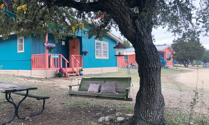Concan Cabaña | Thelma Cottage: Charming & Cozy 2 bedroom 2. A 10 km del río Frio