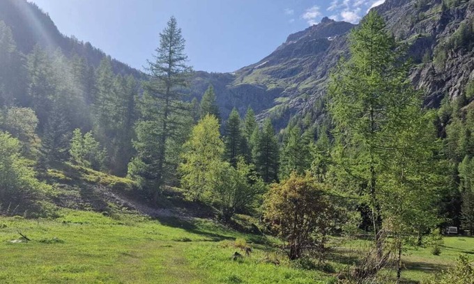 Salvan Cabina | Thelynx.ch : Cosy dome in the alps
