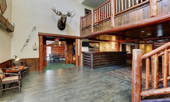 Johnston Hotel | Theme Suite w/ Whirlpool Cottage, Living Room, Stoney Creek Johnston | 3 Units