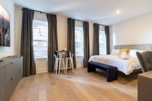 Gayborhood Apartamento | Thena Hotel - Large Studio