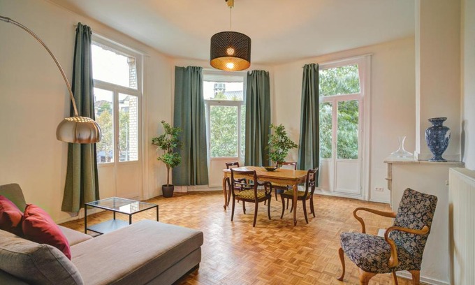 Sint-Andries Apartamento | Theodore Residence in the Heart of Antwerp