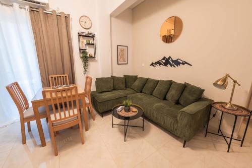 Agia Varvara Apartamento | Theonisxenia Luxury Apt at Metro M3