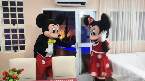 Olimpia Casa | THERMAS DOS LARANJAIS PÉ NA AREIA MICKEY e MINNIE TOP MIL