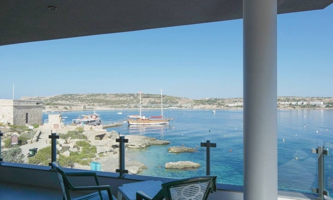 Għadira Apartamento | This apartment is a 2 bedroom(s), 2 bathrooms, located in Il-Mellieħa, .