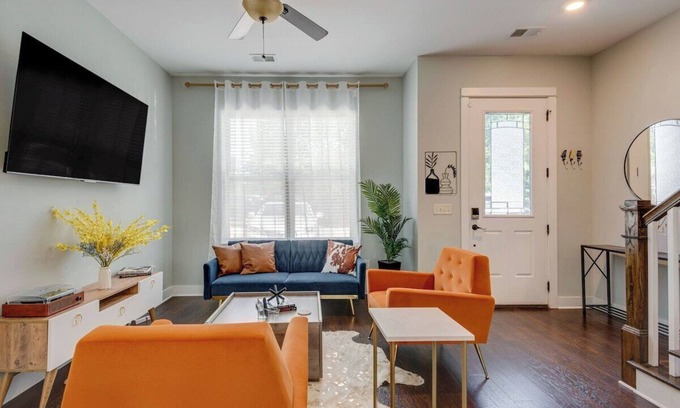 Nashville Condominio | This condominium is a 2 bedroom(s), 2.5 bathrooms, located in Nashville, TN.