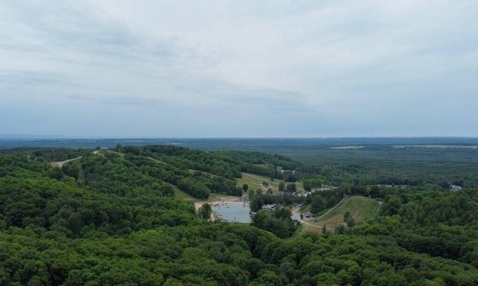 Oro-Medonte Condominio | This condominium is a 0 bedroom(s), 1 bathrooms, located in Oro-Medonte, ON.