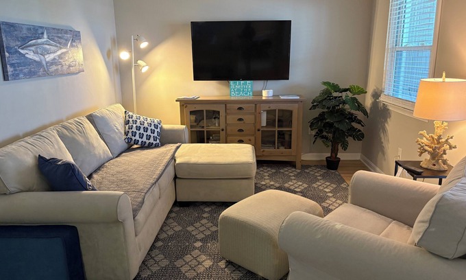 Fenwick Island Condominio | This condominium is a 2 bedroom(s), 2 bathrooms, located in Fenwick Island, DE.