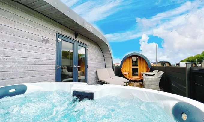 Alford Cabaña | This Deluxe Couples Pod with a sauna is made for romantic getaways.