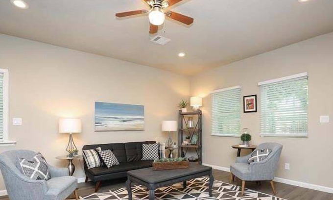 Pasadena Apartamento | Un lugar para colgar