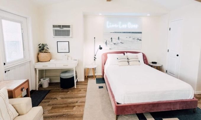 Baywood Park Casa | This guest house is a 2 bedroom(s), 1 bathrooms, located in Baywood-Los Osos, CA.